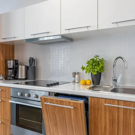 Ambria Platan Complex アパート