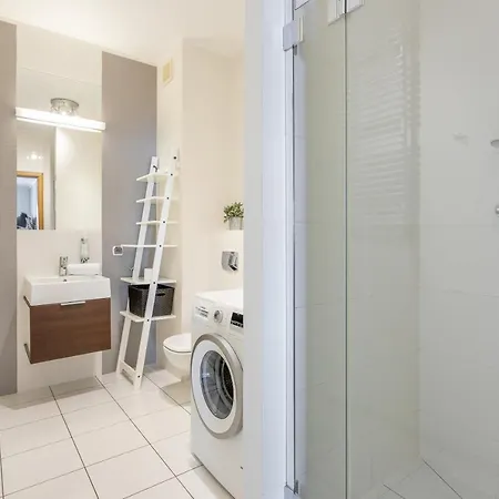 Ambria Platan Complex アパート