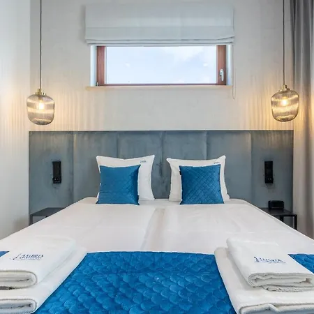 Ambria Platan Complex *