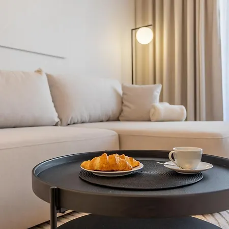 Ambria Platan Complex Apartment