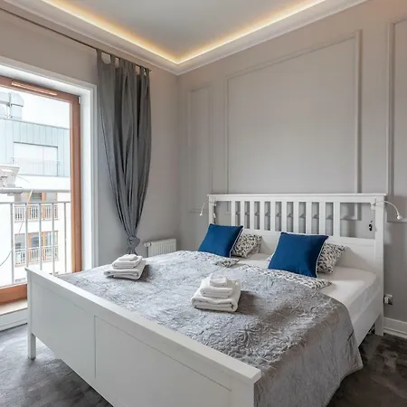 Ambria Platan Complex アパート