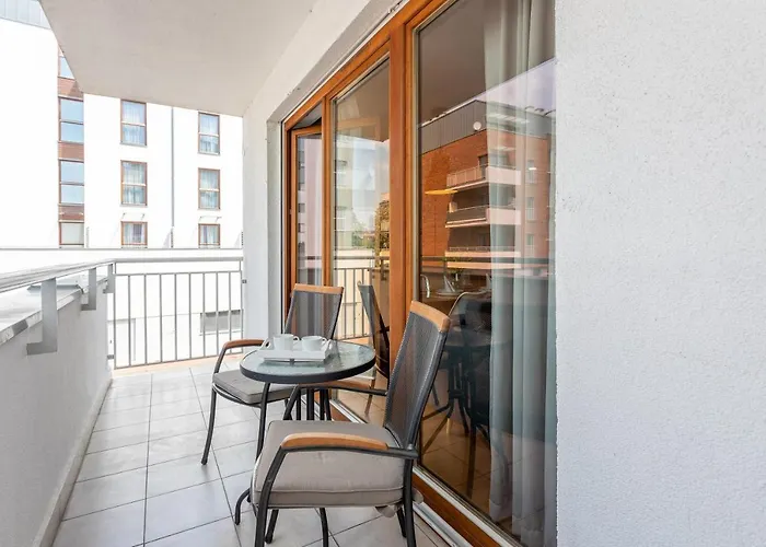 Ambria Platan Complex