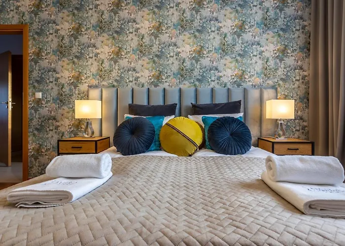 Ambria Platan Complex Lägenhet